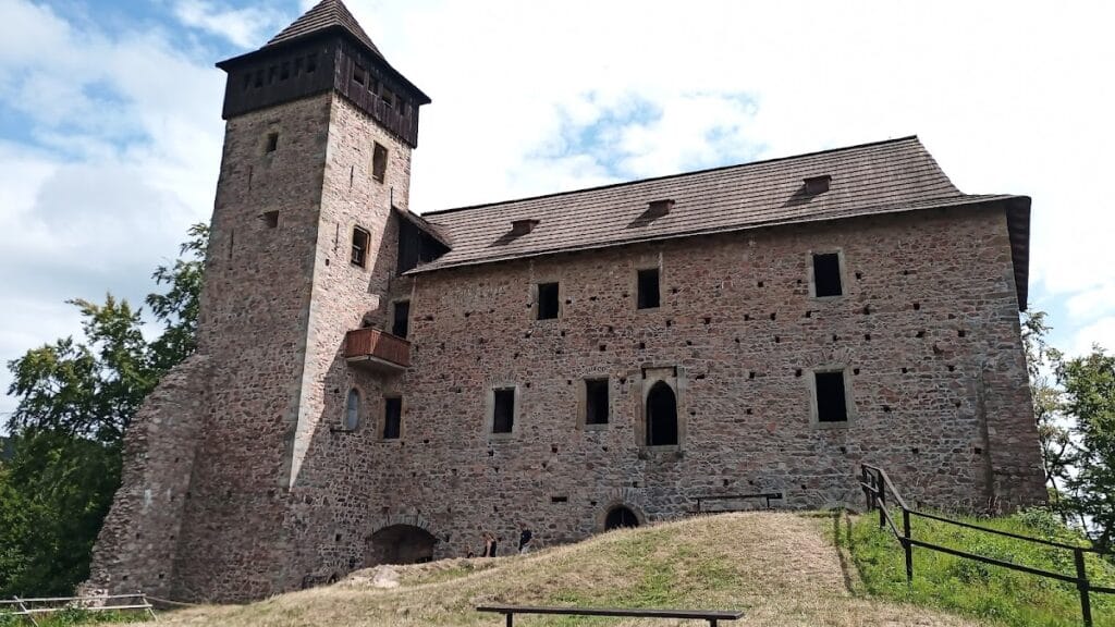 Litice Castle: A Gothic Stronghold in Czechia 1 Litice Castle