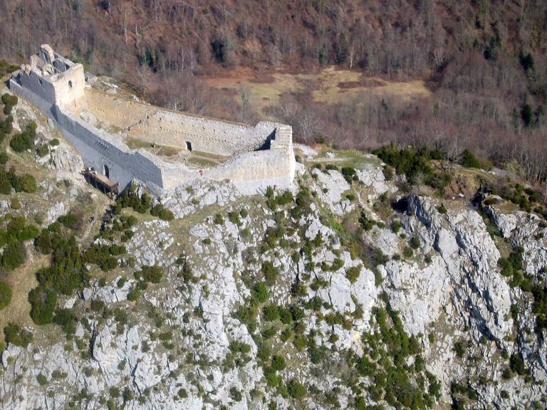 Château de Montségur: Cathar Stronghold and Royal Fortress in France