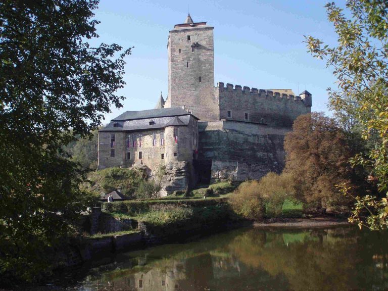 Kost Castle: A Gothic Fortress and Noble Residence in Czechia