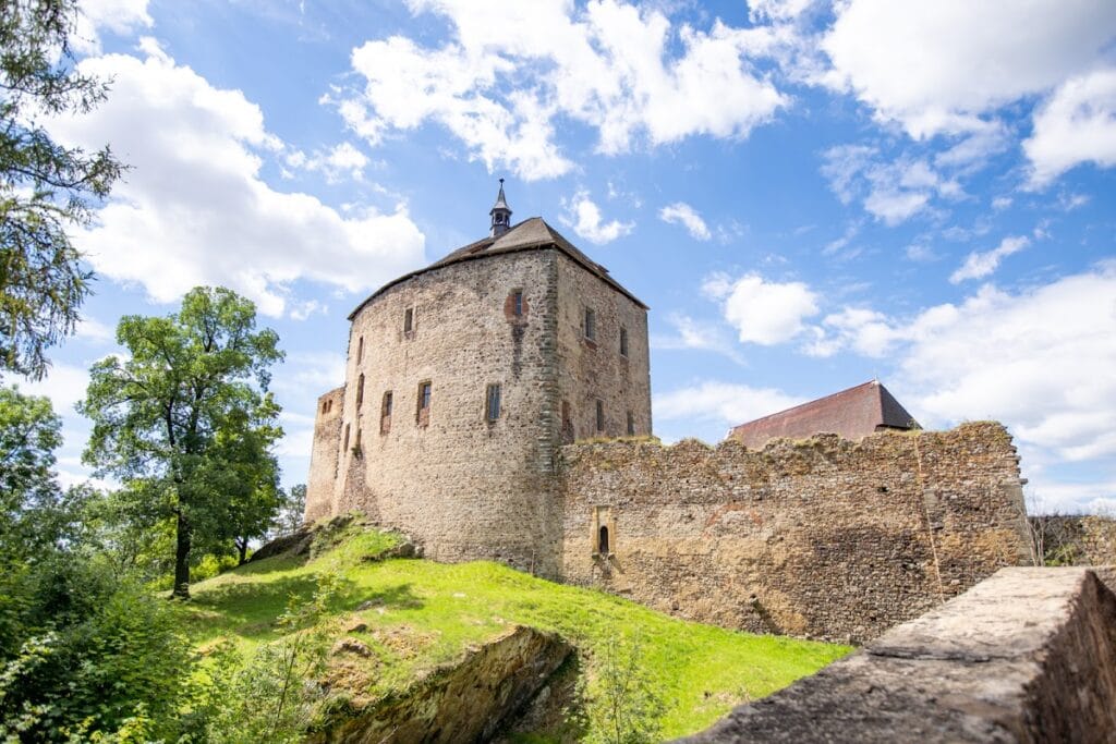 Točník Castle: A Royal Retreat and Château-like Residence in Czechia 2 Točník Castle