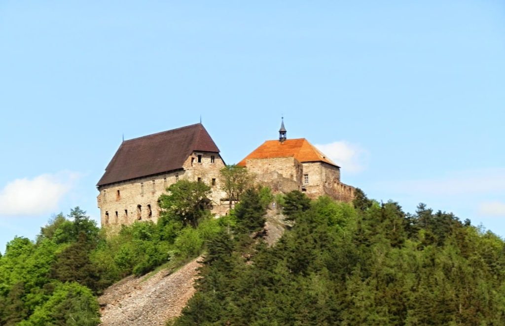 Točník Castle: A Royal Retreat and Château-like Residence in Czechia 5 Točník Castle