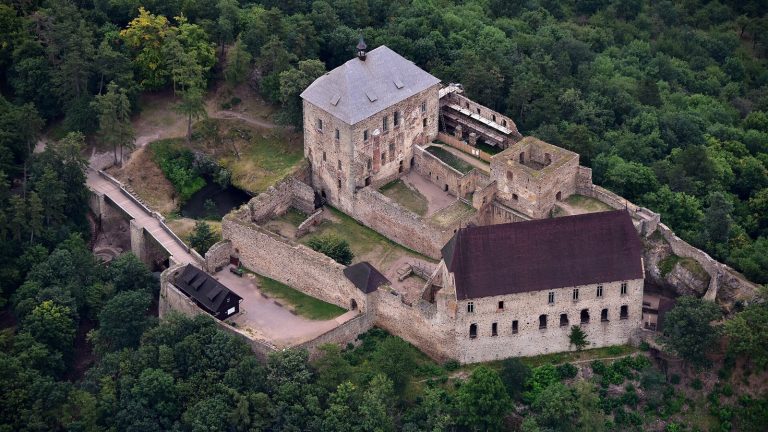 Točník Castle: A Royal Retreat and Château-like Residence in Czechia