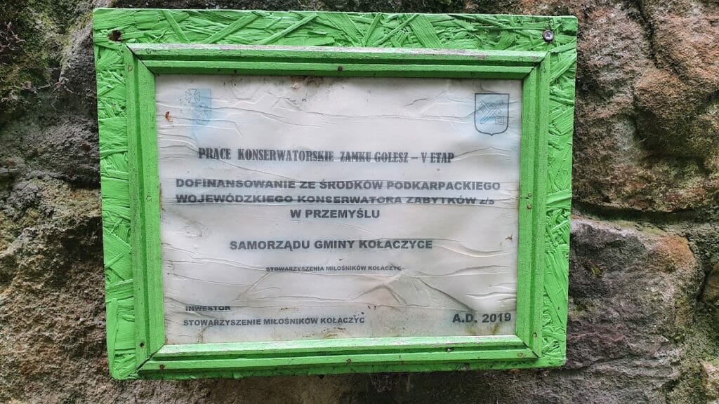 Zamek Golesz w Krajowicach