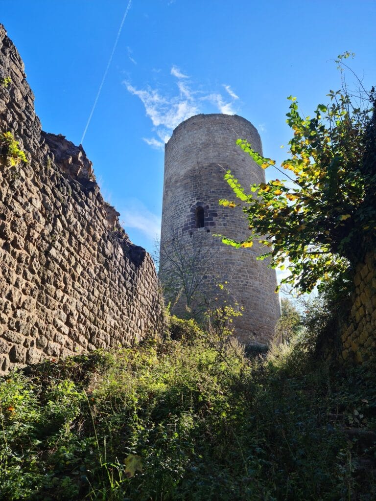 Château de Pflixbourg: A Medieval Fortress in Alsace, France