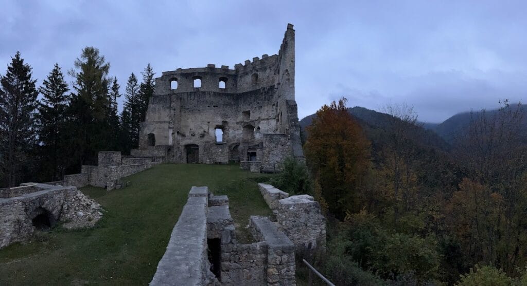 Ruine Hohenwang: Medieval Hilltop Fortress in Austria 2 Ruine Hohenwang