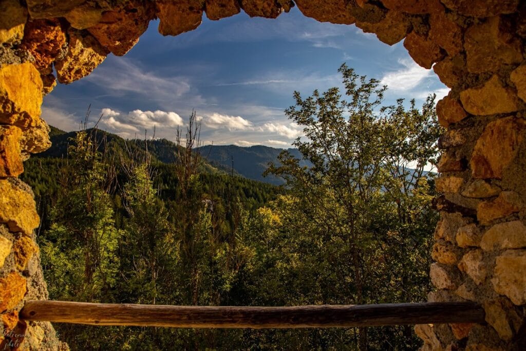 Ruine Hohenwang: Medieval Hilltop Fortress in Austria 5 Ruine Hohenwang