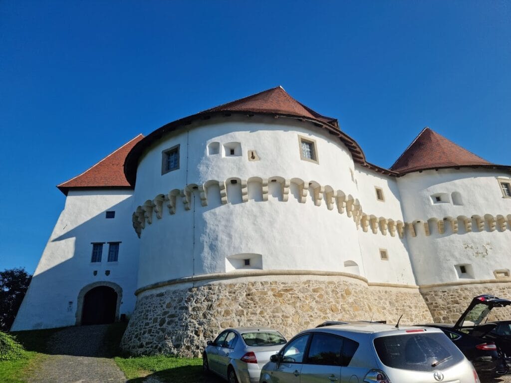 Veliki Tabor Castle: A Historic Fortified Residence in Croatia 4 Veliki Tabor Castle