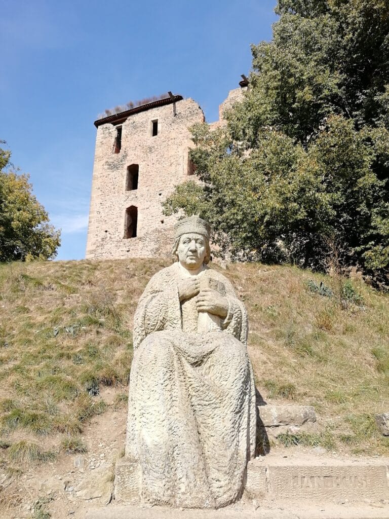 Krakovec Castle: A Late Gothic Royal-Court Residence in Czechia 3 Krakovec Castle