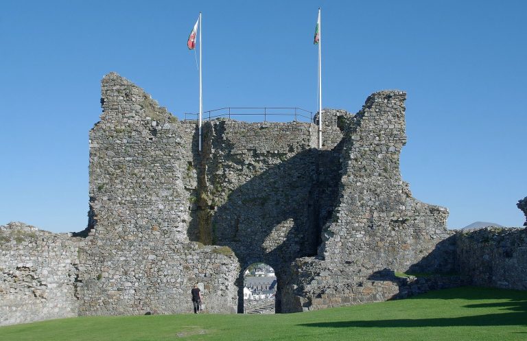 Criccieth Castle: A Medieval Welsh Stronghold and Prison