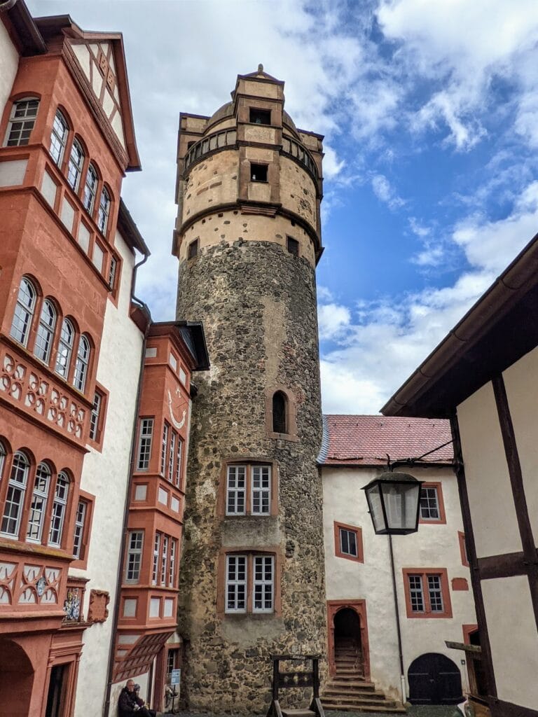Ronneburg Castle: A Medieval Territorial Fortress and Renaissance Residence in Germany