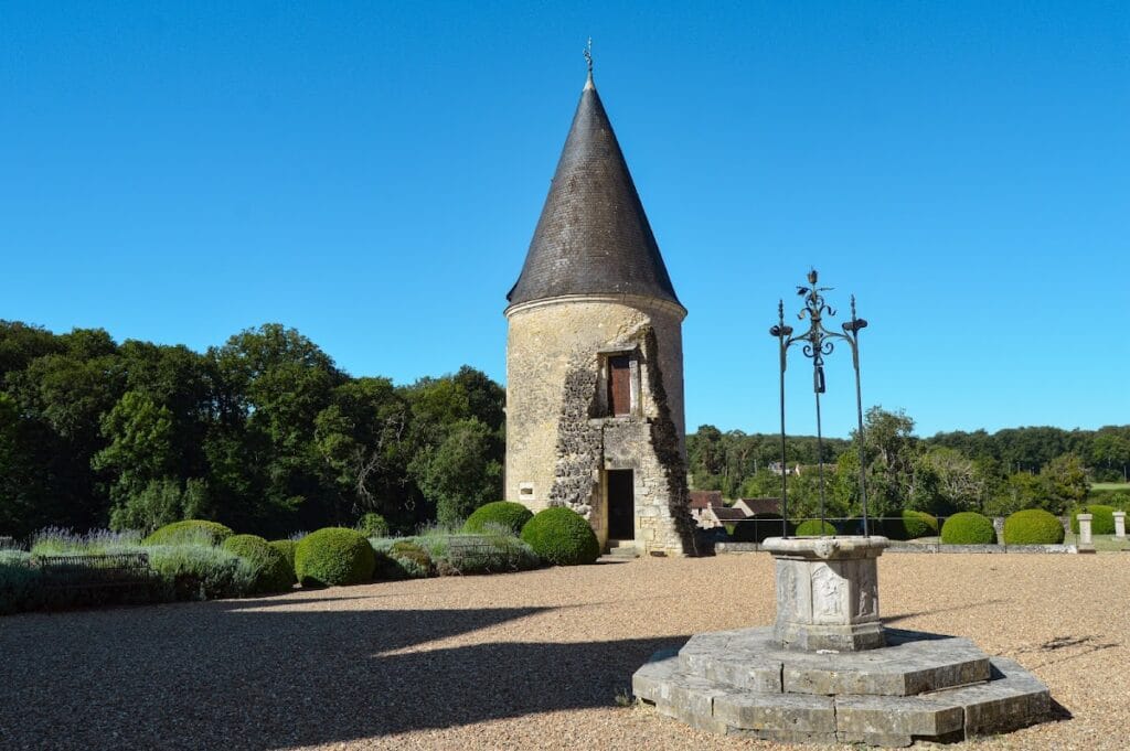 Château de Montpoupon: A Medieval Fortress and Renaissance Residence in France 5 Château de Montpoupon