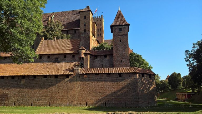 Malbork Castle: Teutonic Order Fortress and Royal Residence in Poland