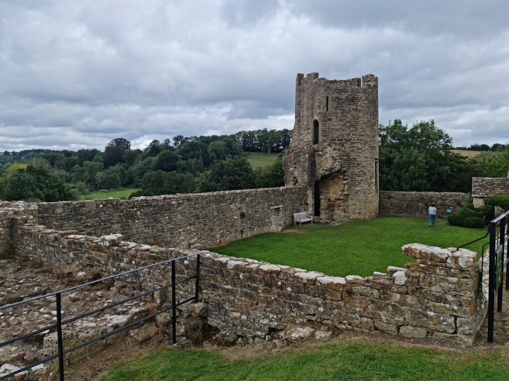 Farleigh Hungerford Castle