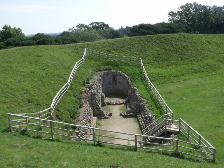 Castle Rising Castle: A Norman Fortress and Hunting Residence in Norfolk