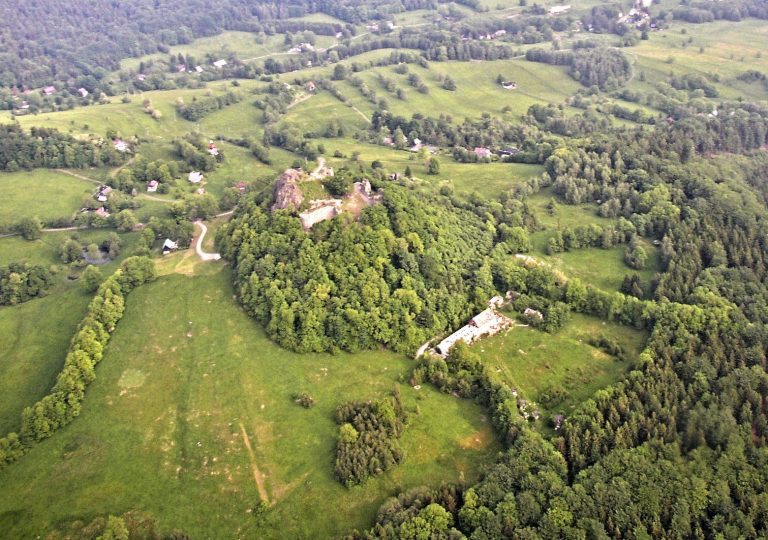 Tolštejn Castle: A Medieval Fortress in Czechia