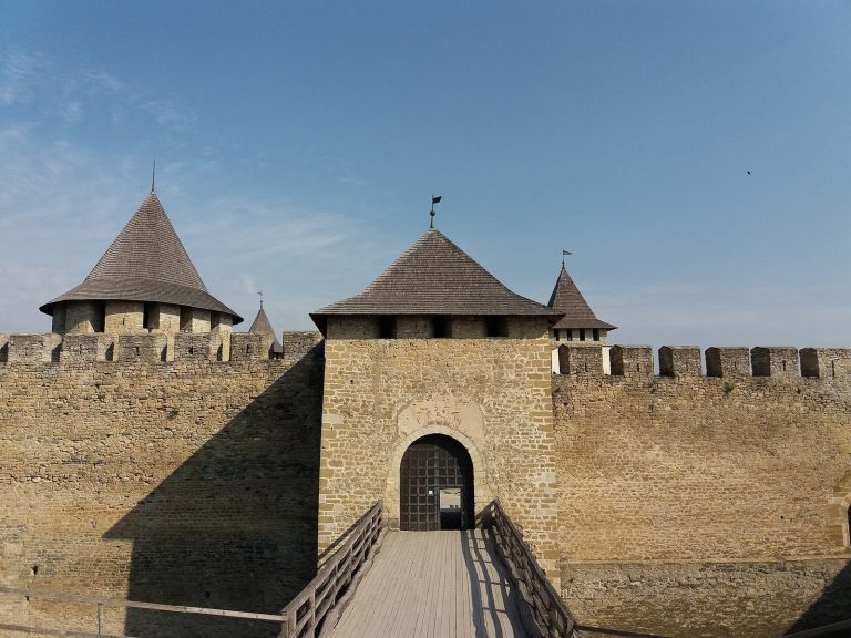 Khotyn Fortress: A Medieval Frontier Stronghold in Ukraine