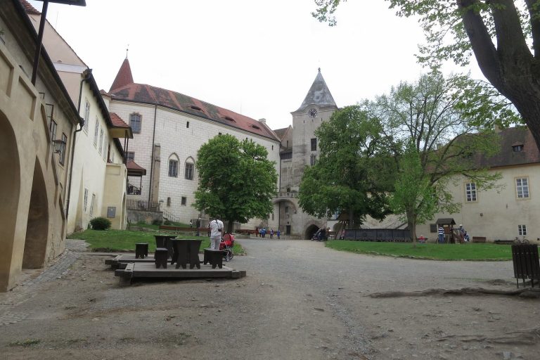 Křivoklát Castle: A Medieval Royal and Administrative Stronghold in Czechia