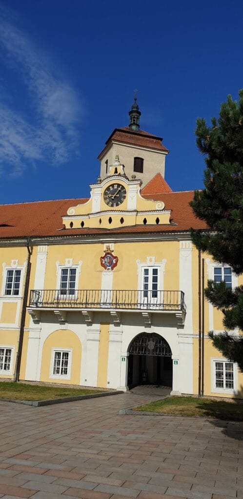 Strakonice Castle: A Medieval Feudal Castle and Hospitaller Residence in Czechia 2 Strakonice Castle