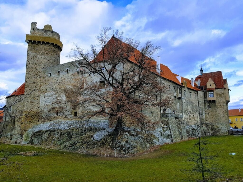 Strakonice Castle: A Medieval Feudal Castle and Hospitaller Residence in Czechia 3 Strakonice Castle