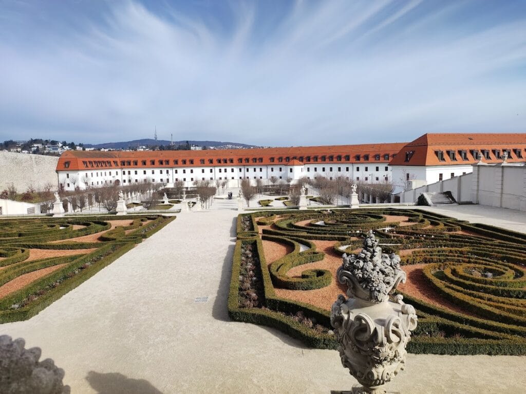 Bratislava Castle: A Royal and Strategic Centre in Slovakia 2 Bratislava Castle