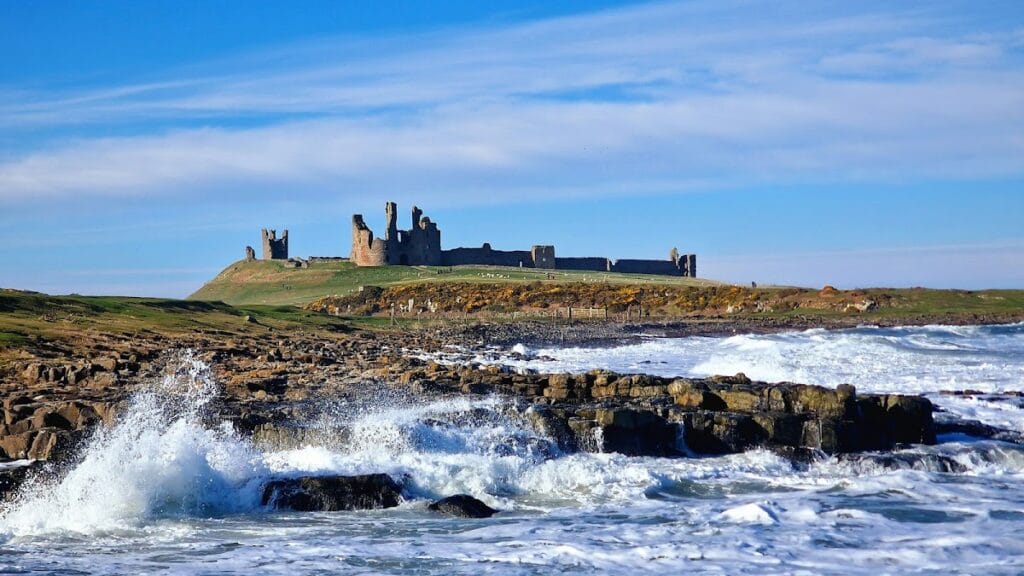 Dunstanburgh Castle: A Fourteenth-Century Coastal Fortress in England 2 Dunstanburgh Castle