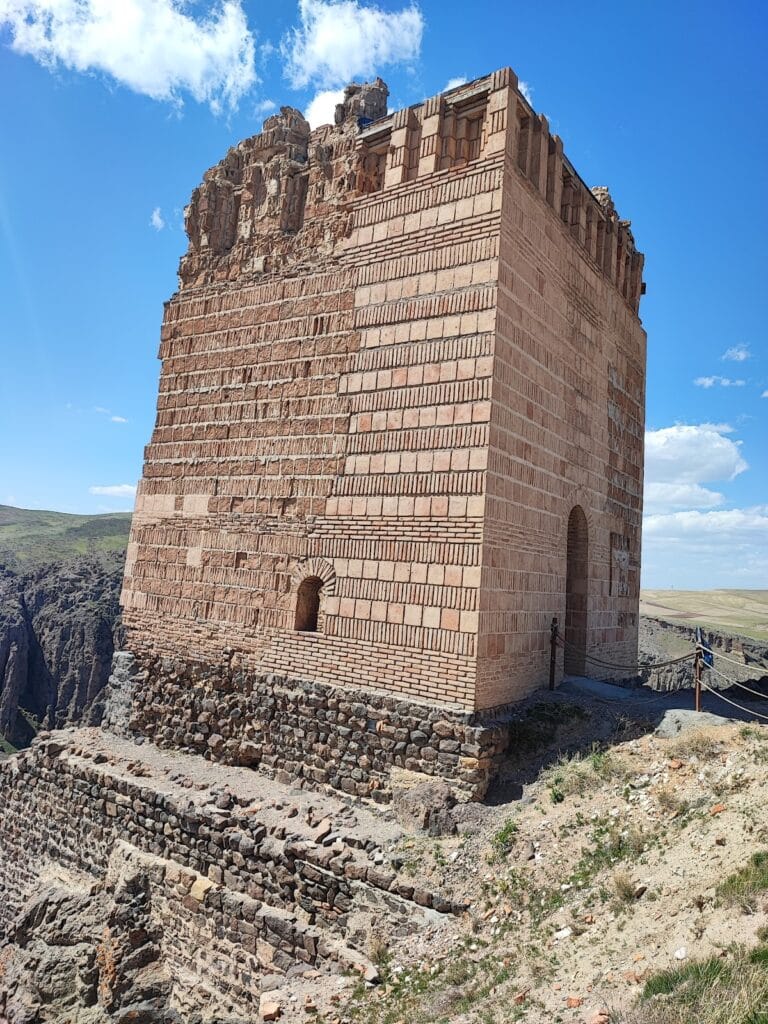 Zahhak Castle: An Ancient Iranian Fortress with a Rich Historical Legacy 7 Zahhak Castle