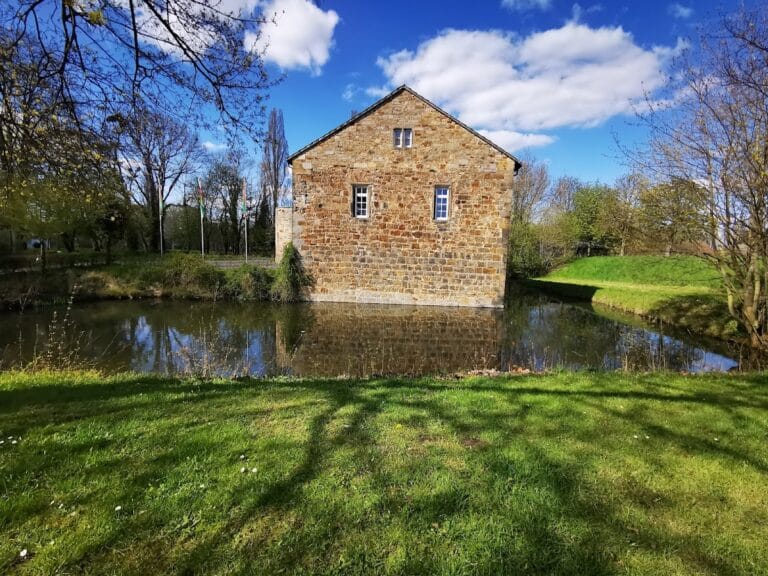 Schloss Rodenberg: A Historic Water Castle in Germany