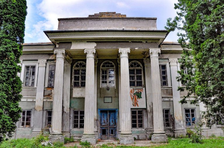 Horodyski Palace: A Late-Classical Palace in Ukraine