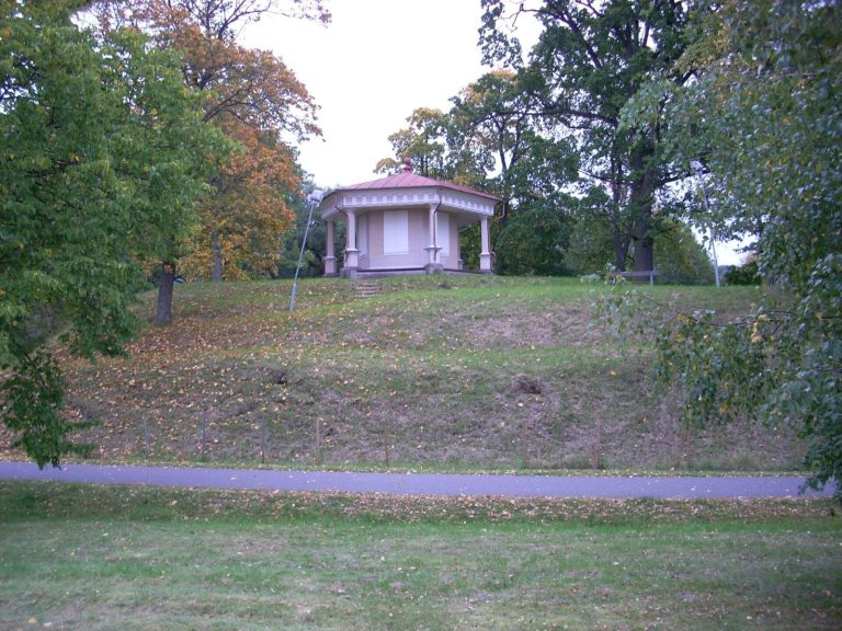 Rumlaborg: A Medieval Castle at Huskvarna, Sweden
