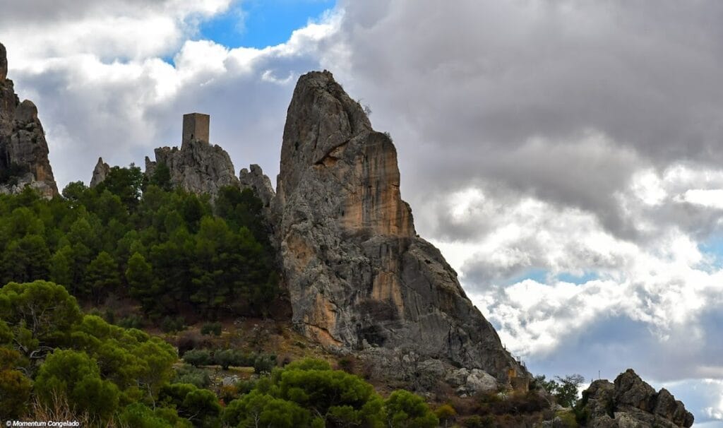 Castillo de Tíscar: A Medieval Frontier Fortress in Spain 1 Castillo de Tiscar