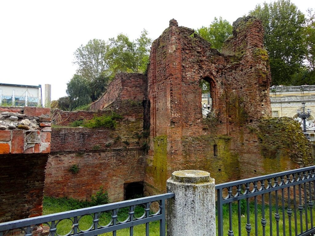 Galliera Castle: A Papal Fortress in Bologna, Italy 5 Galliera Castle