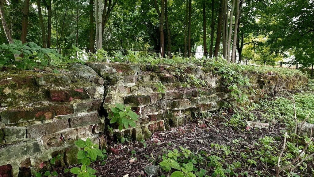 Pisz Castle: A Teutonic Fortress and Ducal Residence in Poland 1 Zamek w Piszu