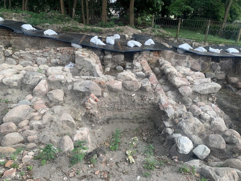 Pisz Castle: A Teutonic Fortress and Ducal Residence in Poland 2 Zamek w Piszu