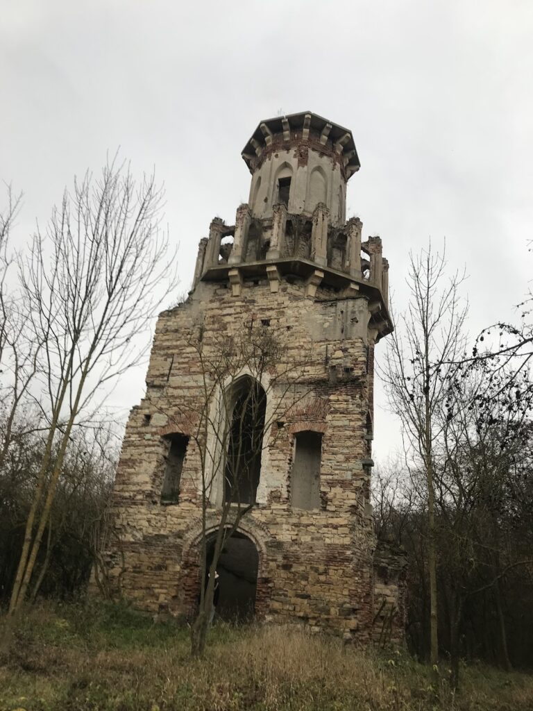 Teleki Castle: A 17th-Century Noble Estate in Luna de Jos, Romania 7 Teleki castle in Luna de Jos, Cluj