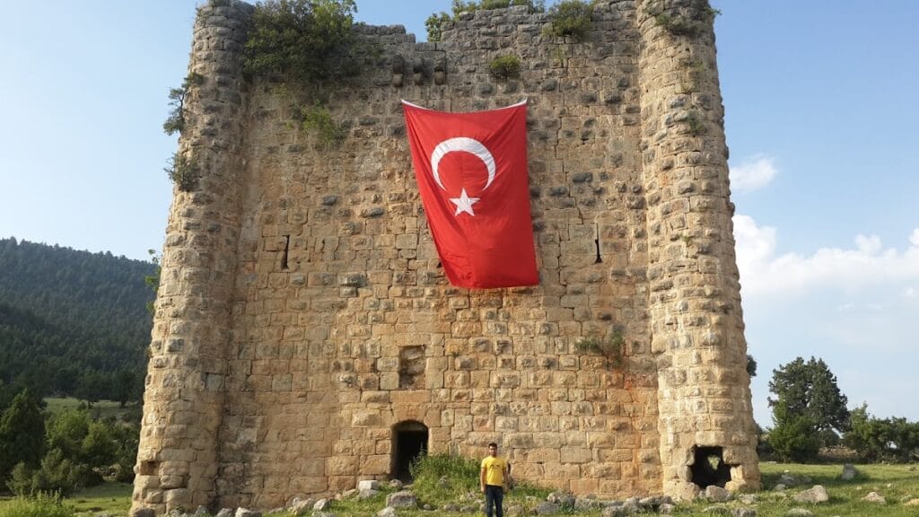 Sinap Castle: A Medieval Armenian Fortress in Turkey 6 Sinap Castle