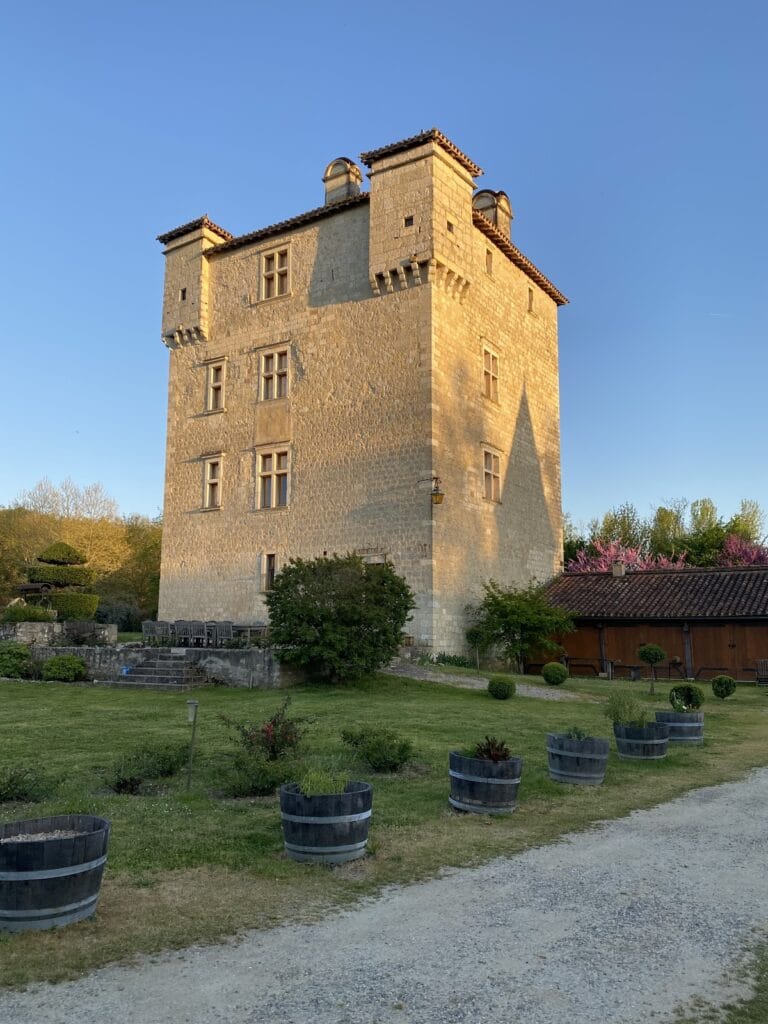 Château de Herrebouc: A Medieval Fortified Castle in France 2 Château de Herrebouc