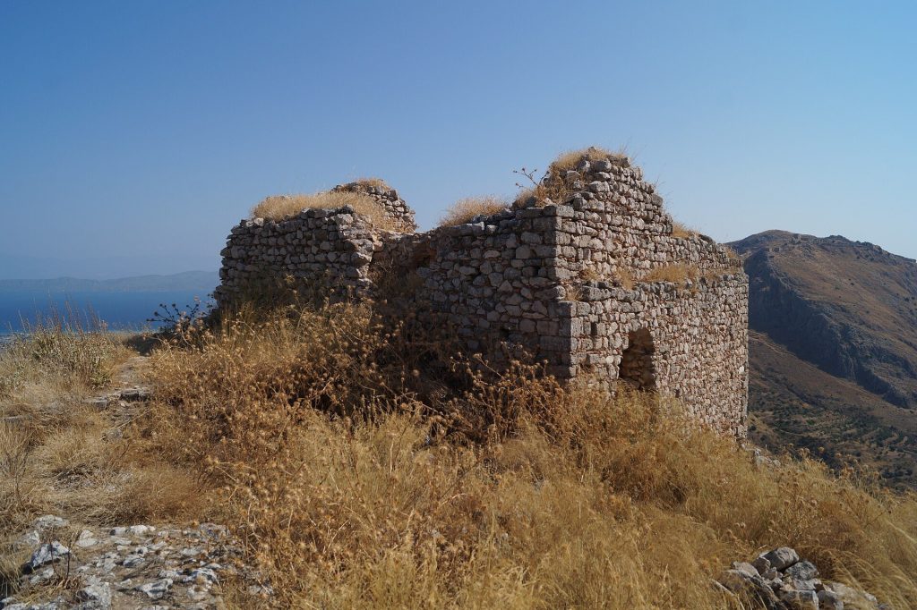 Penteskoufi Castle: A Frankish Fortress near Corinth 3 Penteskoufi Castle