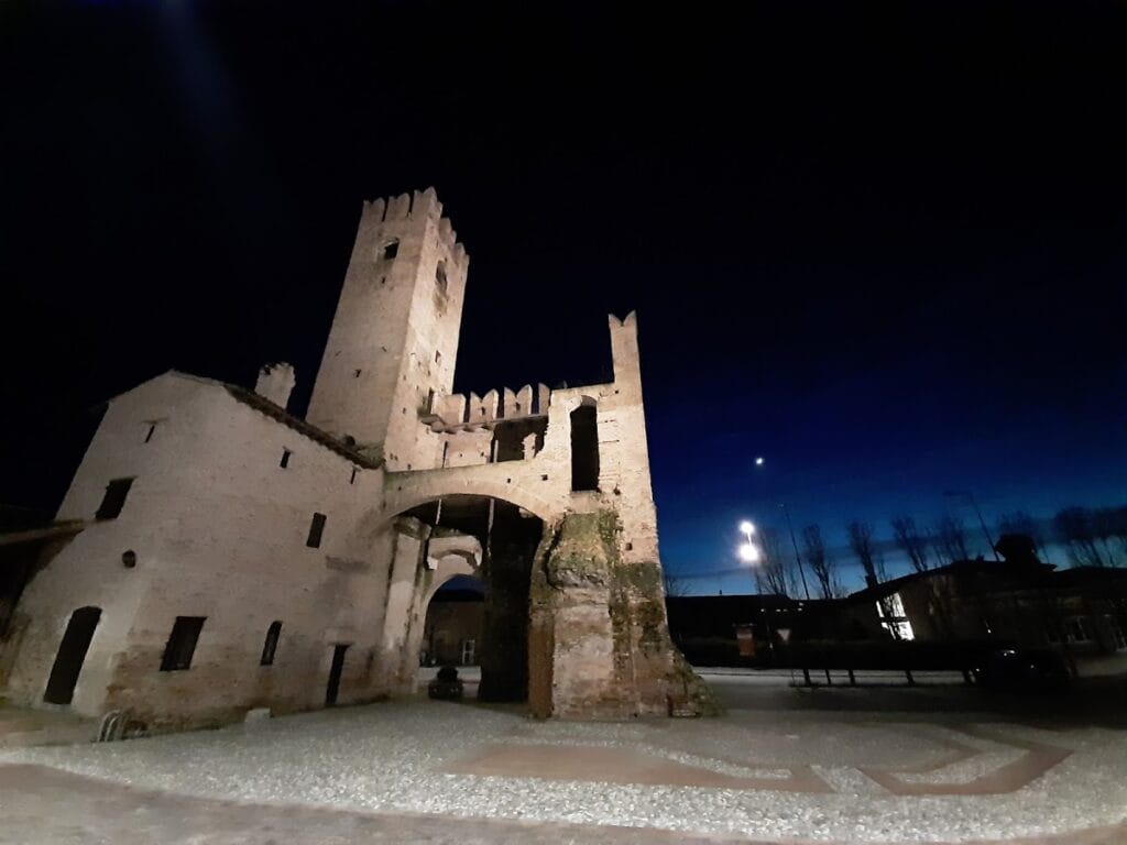 Castello di Mariana Mantovana: A Medieval and Renaissance Fortress in Italy 8 Castello di Mariana Mantovana