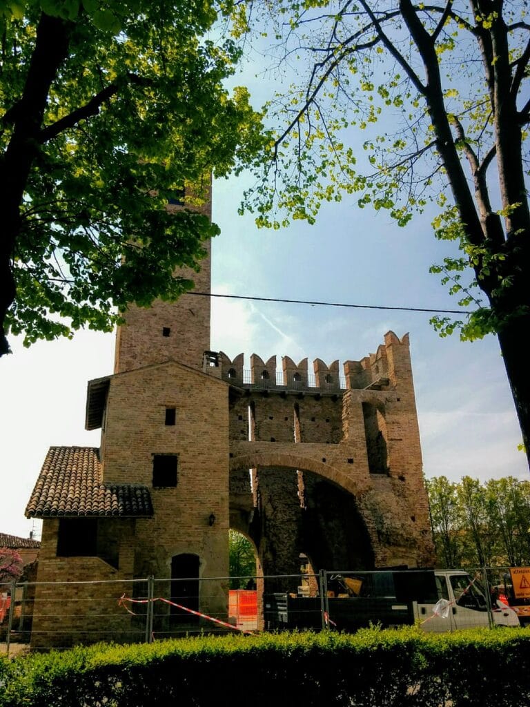 Castello di Mariana Mantovana: A Medieval and Renaissance Fortress in Italy 9 Castello di Mariana Mantovana