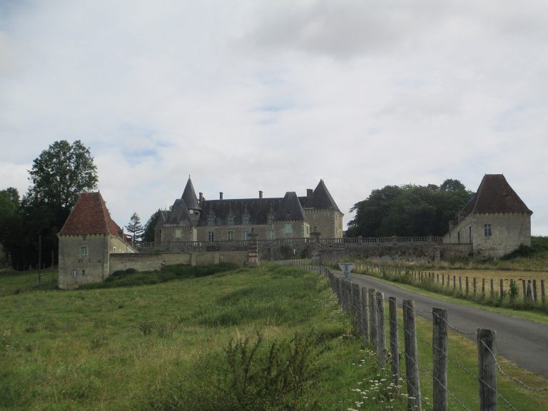 Château des Feugerets: A Moated Historic Estate in Normandy