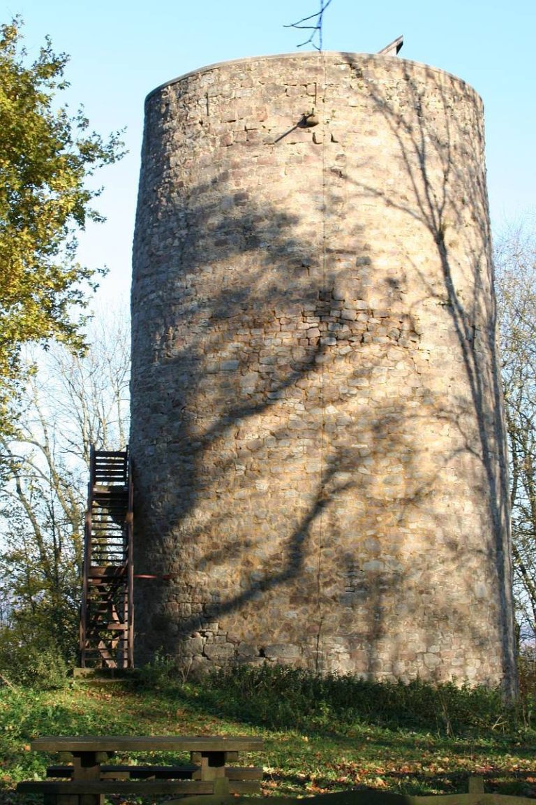 Burg Reichenbach: A Romanesque Hilltop Castle Ruin in Germany