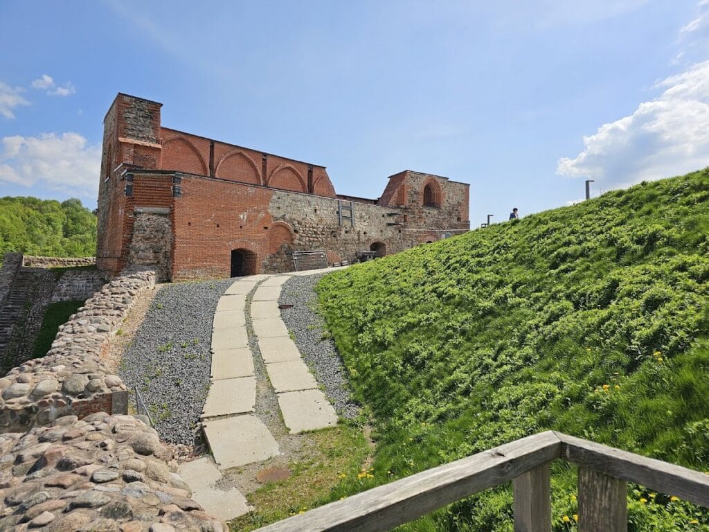 Vilnius Castle Complex: A Historic Lithuanian Stronghold and Cultural Center 6 Vilnius Castle Complex