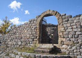 Castell de Mataplana: A Medieval Castle-Residence in Spain
