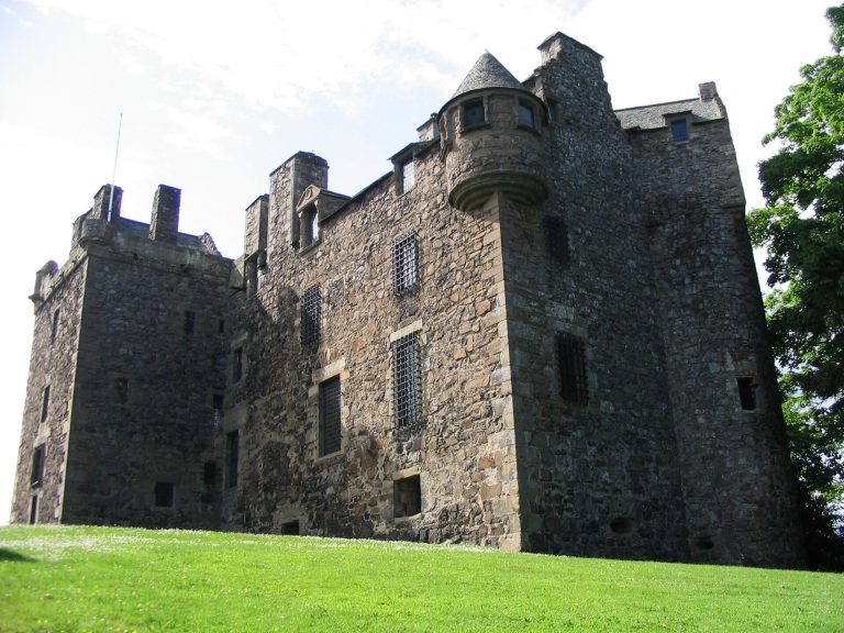 Elcho Castle: A Sixteenth-Century Scottish Tower House
