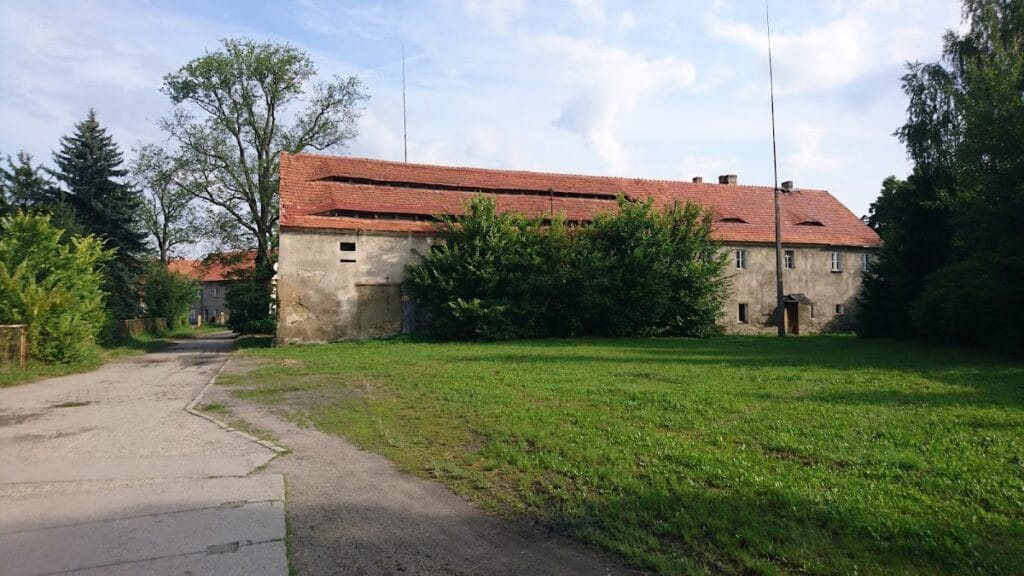 Manor in Wilków Wielki: A Historic Estate Residence in Poland 4 Manor in Wilków Wielki