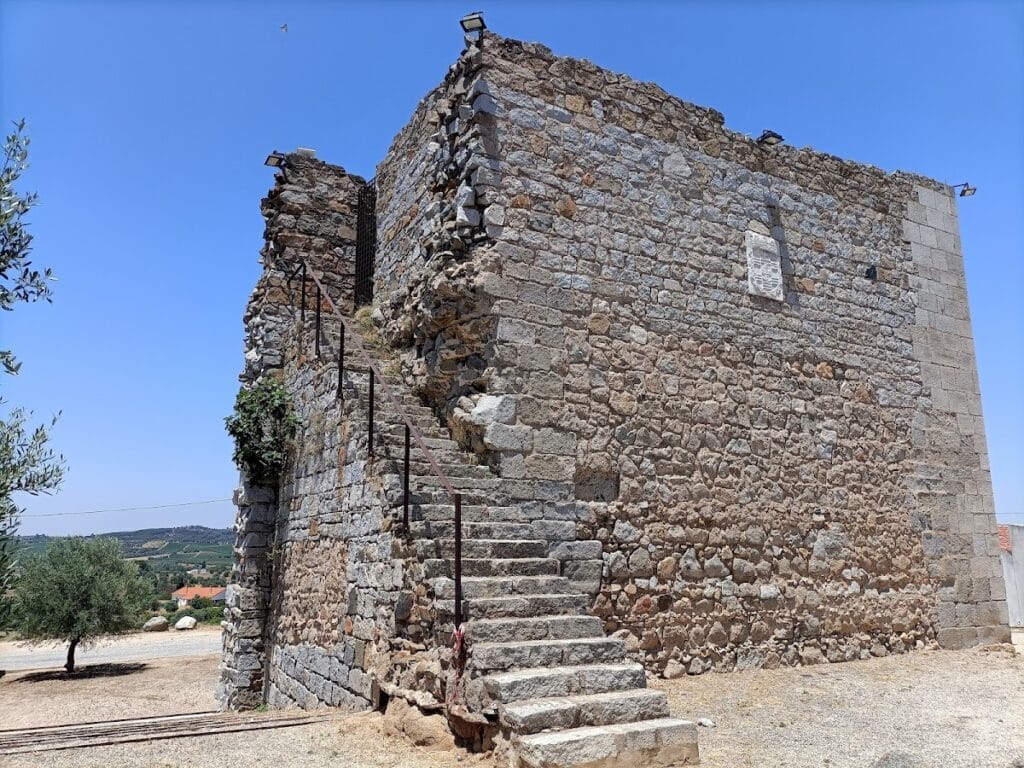 Castle of Vidigueira: A Medieval Frontier Fortress in Portugal 1 Castle of Vidigueira