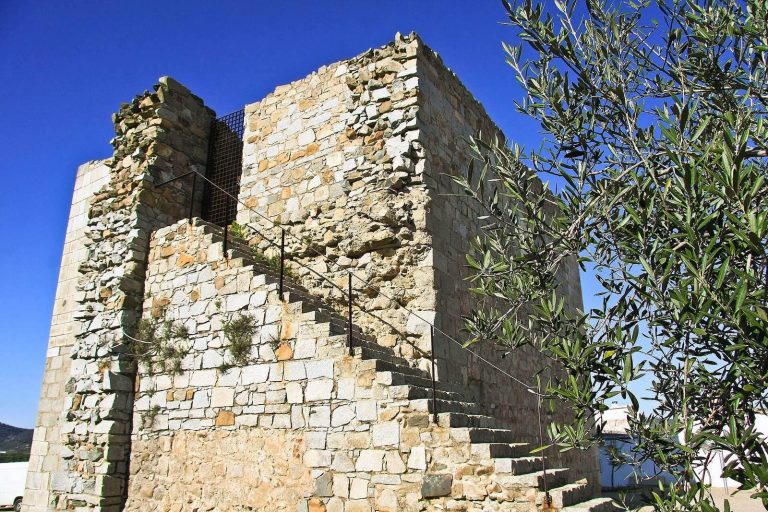 Castle of Vidigueira: A Medieval Frontier Fortress in Portugal