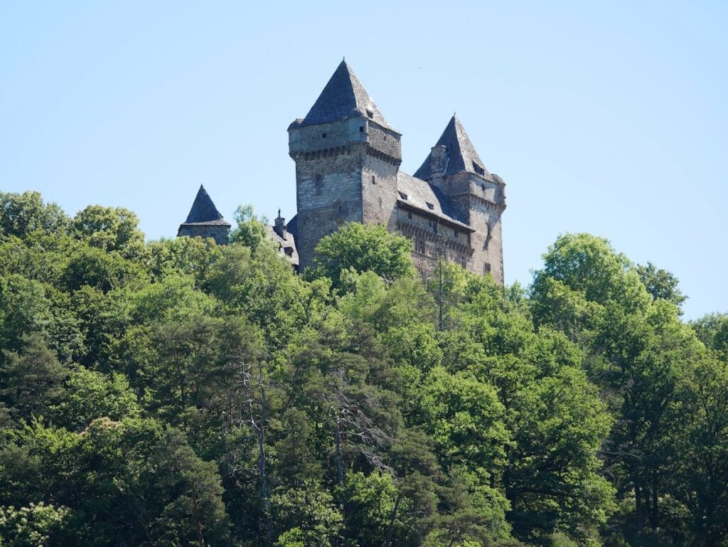 Messilhac Castle: A Medieval Fortress and Renaissance Residence in France 1 Chateau de Messilhac
