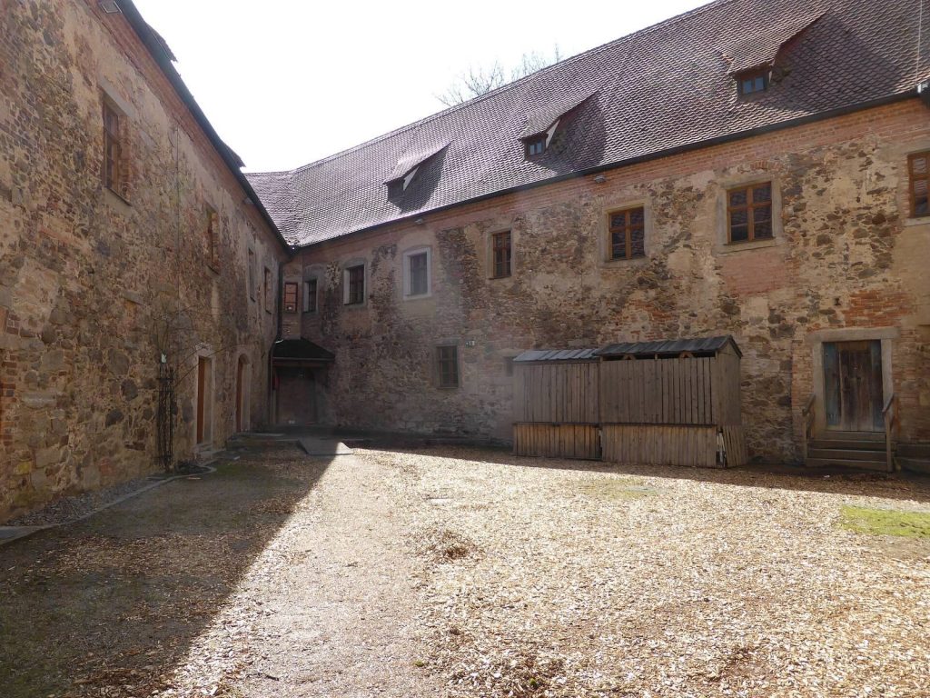 Schloss Burgtreswitz: A Medieval Castle and Administrative Center in Germany 2 Schloss Burgtreswitz