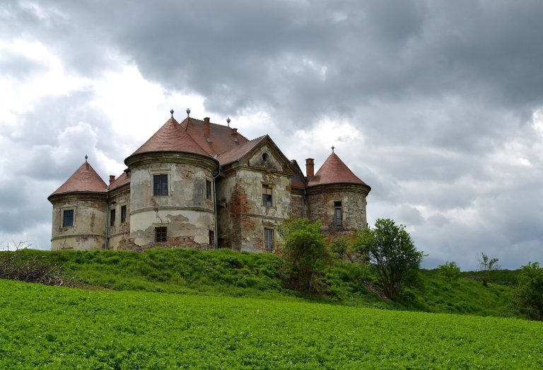Pekri Castle: A Historic Castle and Estate in Romania